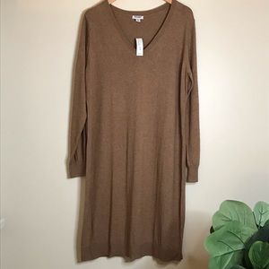 NWT Old Navy Women’s XL V Neck Tan Tunic Long Sleeve Sweater